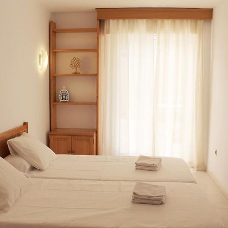 Marbi Apartment Кала Милор Екстериор снимка